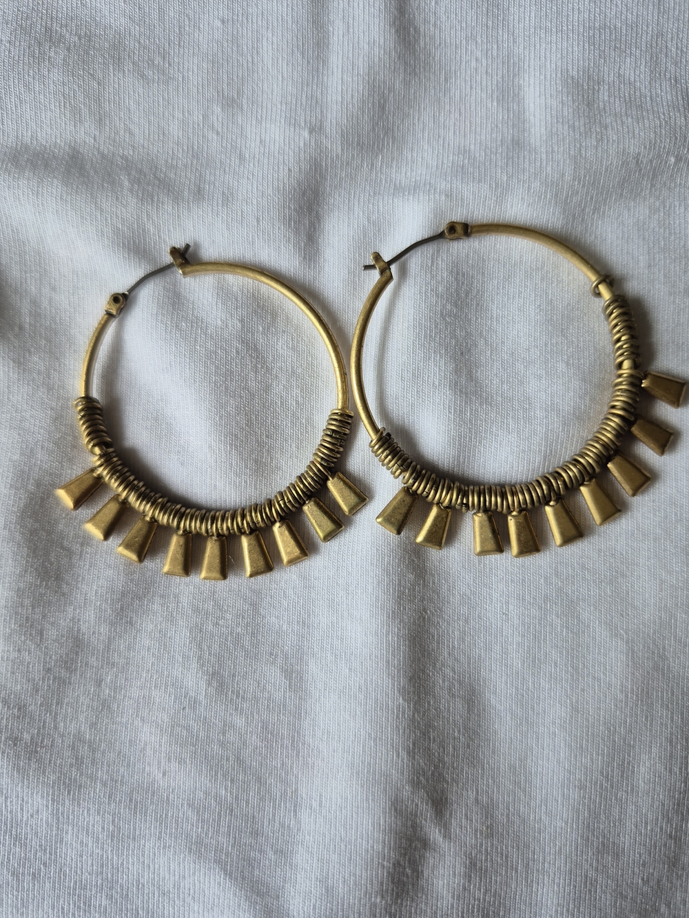 Stella & Dot Bungalow Hoop Earrings